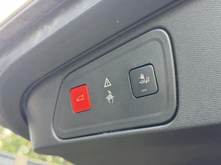 Peugeot 3008 Première 1.2 PureTech 130PK Navigatie, Achteruitrijcamera, Keyless, Elektrische Kofferklep, Trekhaak, Apple Carplay, Android Auto / 14