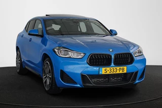 BMW X2 xDrive25e M Sport Panoramadak Head-Up HiFi Keyless Memory / 2