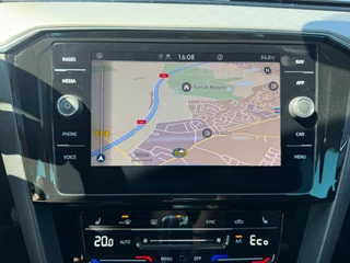 Volkswagen Passat 1.4 TSI PHEV * Panoramadak * Headup display * Dealer onderhouden * / 28