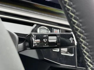 Peugeot e-3008 Launch Edition Dual Motor 73 kWh 325PK Automaat Navigatie, Rondomzichtcamera, Keyless, Panoramadak, Stoel & Stuurwielverwarming, Apple Carplay, Android Auto / 32