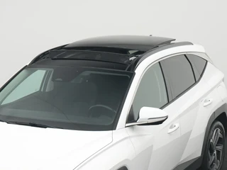 Hyundai Tucson 1.6 T-GDI PHEV Comfort Smart Panoramadak | Trekhaak | Navigatie | Camera / 6