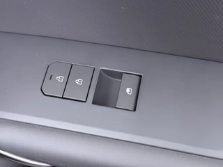 Kia Seltos 1.6 GDi Hybrid X-Line Launch Edition  - Stoel-/Stuurverwarming - Apple Carplay/Andoid Auto - Adaptieve Cruise Control - Fabrieksgarantie tot 2033 / 43