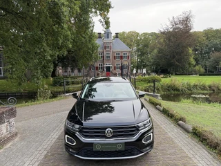 Volkswagen T-Roc 1.5 TSI Sport Business R | Pano | Camera | Keyless | / 4