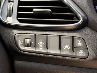 Hyundai i30 1.4 T-GDI N Line Pano Camera CarPlay 18'' LED Keyless / 18