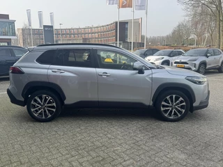Toyota Corolla Cross Hybrid 140 DYNAMIC NL-AUTO KEYLESS 18'' LM-VELGEN PRIVACY GLASS APPLE/ANDROID CAMERA NAVI AD-CRUISE CLIMA / 7