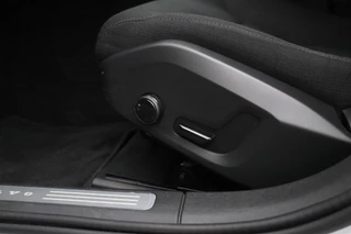 Volvo S90 2.0 T4 Momentum | CAMERA | VIRTUAL COCKPIT | CRUISE | APPLE CARPLAY | / 19