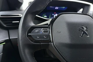 Peugeot 208 1.2 PureTech GT Pack | 3D i-cockpit | | Alcantara bekleding | Verwarmbare voorstoelen | Adaptieve cruise control | Apple Carplay/Android Auto | Navigatie full map / 18