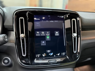 Volvo XC40 1.5 T3 R-Design | Pano | Winterpakket | Elektr voorstoelen+memory | Camera | Carplay / 45
