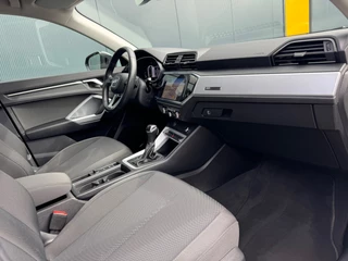 Audi Q3 45 TFSI* AUTOMAAT* Parkeercamera* Xenon/led * Navigatiesysteem * / 17