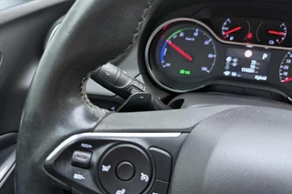 Opel Grandland X 1.6 Turbo Hybrid Business Elegance 225 PK Automaat | Trekhaak | Camera | Keyless | Elektrische achterklep | Climate control | Stoelverwarming | Dakrails / 27