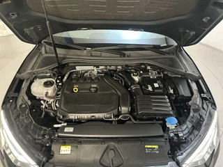 Audi A3 Sportback Sportback 35 TFSI Advanced edition Stoelverwarming Navigatie Climate Control / 17