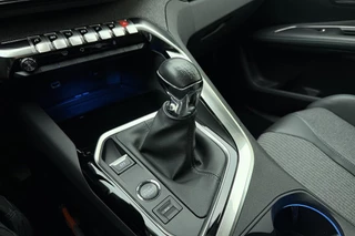 Peugeot 3008 1.2 PureTech Blue Lease Allure | Apple carplay/Android auto | Navigatie | Adaptive cruise | Camera | Elektrische kofferklep | Keyless entry + start | Climate control / 29