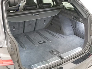 BMW 3 Serie Touring M340i xDrive Panoramadak | M-Stoelen | Harman Kardon | CoPilot / 49