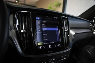 Volvo S60 2.0 B4 R-Design|H&K|Leer|Trekhaak|Carplay|ACC|ECC| / 39