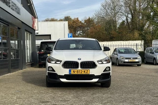 BMW X2 sDrive20i High Exec . / 6