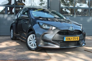 Toyota Yaris 1.5 HYB. ACTIVE Automaat / Camera / Cruise control / Dab radio / Apple carp. / 7