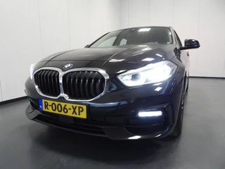 BMW 1-Serie 118i Aut. Intro Sport Line VOL LEER/NAVI/CAMERA/LED/18"LMV! / 36