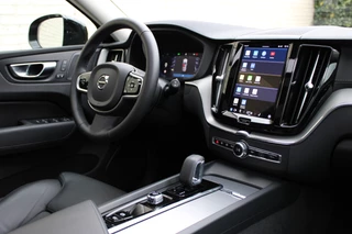 Volvo XC60 2.0 T8 Plug-in hybrid AWD Ultra Dark  | Head-Up | Panoramadak | Leder | H&K | BLIS / 8