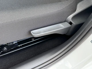 Volkswagen up! 1.0 5-deurs Camera | Cruise | Airco | Bluetooth | PDC | Rijklaar incl. 1 jaar Bovag garantie / 18