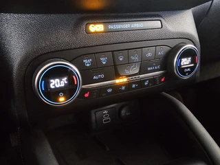 Ford Kuga 2.5 PHEV Vignale Geen import | Trekhaak | Lederen bekleding / 21