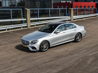 Mercedes-Benz E-klasse 200 AMG Line | Panoramadak | Leder | 360  Camera | Widescreen | LED | Apple CarPlay Android Auto | Memory | 19" | Sfeerverlichting | Dealeronderhouden / 44