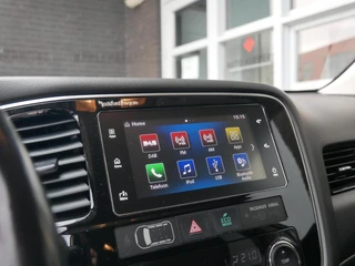 Mitsubishi Outlander 2.0 PHEV Premium Trekhaak| Camera| NAP / 17