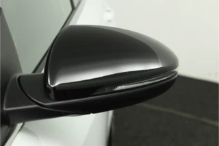Kia ProCeed 1.5 T-GDi GT-PlusLine Automaat  - Lichtmetalen Velgen 18" - LED Koplampen - Climate Control - Adaptief Cruise Control - Apple/Android Carplay - Fabrieksgarantie Tot 2031 / 15