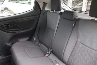 Toyota Yaris 1.5 HYBRID 115 STYLE STOEL-STUUR VERW. DODEHOEK LED KOPLAMPEN KEYLESS PARK.SENSOREN V+A / 34