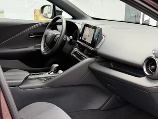 Toyota C-HR 1.8 HYBRID 140 DYNAMIC NL-AUTO NAVI APPLE/ANDROID AD-CRUISE 18"LM 4S BANDEN / 18