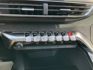 Peugeot 3008 1.2 131pk Allure Automaat Carplay Pano Leer Cam Nav Trekhaak / 25