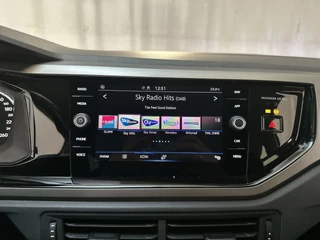 Volkswagen Polo 1.0 TSI Comfortline Parkeersensoren App-Connect DAB+ / 9