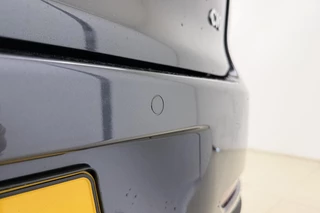 Leapmotor C10 Design REEV 28.4 kWh | Nieuwe auto | Gecombineerde actieradius WLTP 974km | 1500 kg Trekgewicht | Diverse kleuren leverbaar | Full options | Stuurverwarming | Stoelverwarming en koeling | Elektrisch verstelbare voorstoelen | Navigatie | Keyless entry & start | 20 inch lichtmetalen velgen | Led verlichting / 8