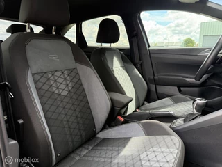 Volkswagen Taigo 1.0 TSI R-Line Business / CarPlay / Camera / 8