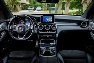 Mercedes-Benz GLC Coupé 250 4MATIC AMG Line  Burmester 20" Distronic Night / 8