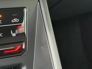 Volkswagen Polo 1.0 TSI R-Line IQ light | Carplay | Camera | Climate | Stoelverwarming | Rijklaar incl. garantie / 19