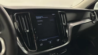Volvo V60 2.0 B3 Momentum Business ECC NAVI CAMERA CARPLAY LM CRUISE. / 37