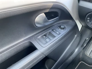 Volkswagen up! 1.0 TSI GTI 116 pk  | 17 inch lichtmetaal | stoelverwarming | climate control | zwart dak-spiegels | NL auto / 23
