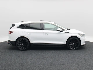 Škoda Enyaq iV 60 180 Pk | Panoramadak | Crystal Light LED | Stuur- en Stoelverwarming | Privacy Glass | Camera | 21 Inch / 9