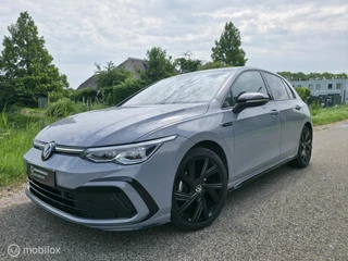 Volkswagen Golf 1.5 eTSI R-Line / Sfeer / Carplay / Camera / 30