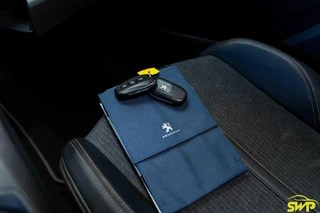Peugeot 3008 1.6 PureTech GT Line | Pano | Elektr klep | Dodehoek | Navi | Cam / 32