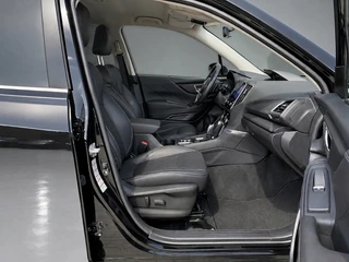 Subaru Forester 2.0i e-BOXER Luxury AUT  | dealer onderh. | leder interieur | trekhaak | adapt. cruise | carplay | memory seat / 19