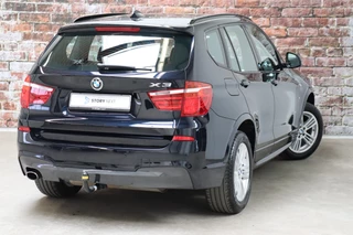 BMW X3 xDrive20i High Executive M Sport Pakket Automaat  / Navigatiesysteem Professional / Leder / Trekhaak / 18 Inch / Xenon / Stoelverwarming / Climate Control / Parkeersensoren voor+achter / Lichtpakket / Cruise Control / 5