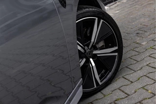 Peugeot 308 SW 1.6 Plug-in Hybrid 225 GT  | SOH 100% | Pano | Camera / 17