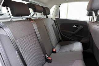 Volkswagen Polo 1.0 Comfortline Edition / 8