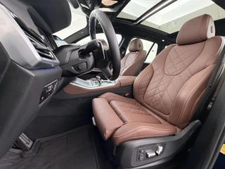 BMW X5 xDrive45e High Executive BOMVOL! | PANO | HARMAN KARDON | LASER LED | ELEK. ACHTER KLEP | ELEK. TREKHAAK | STOELVERWARMING | ELEK. MEM. SEAT | ACHTERUITRIJCAMERA | 22'' VELGEN | RIJKLAAR PRIJS + 12 MND BOVAG GARANTIE | / 22