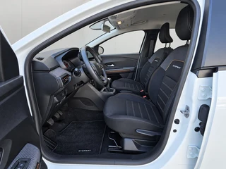 Dacia Sandero Stepway 1.0 TCe Comfort | 1e Eigenaar | Navigatie | Parkeersensoren | Cruise Control | Airco | Stuurbediening | Bluetooth / 10