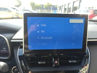 Toyota Corolla Cross 2.0 High Power Hybrid First Edition BLIND-SPOT EL-ACHTERKLEP LM-VELGEN KEYLESS PARK-SENSOREN STOELVERW DRAADLOOS-LADEN AD-CRUISE BLUETOOTH / 37