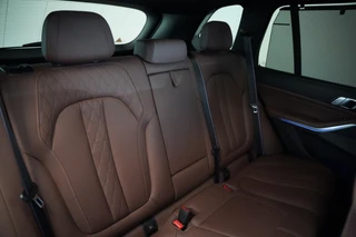 BMW X5 xDrive50e Launch Edition  Panoramadak Leder M-Sport Pro Trekhaak Head-Up / 27