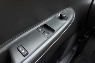 Opel KARL 1.0 Rocks Online Edition | Navigatie via Carplay | Parkeersensoren | Dakrails | DAB radio | Cruise control | Zuinige motor / 17