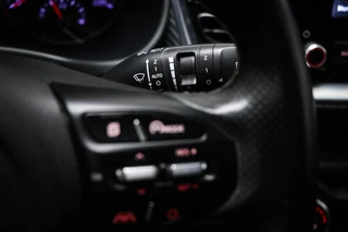 Kia Stonic 1.0 T-GDi MHEV GT-Line | LEDER | STUURVERWARMING | DAB | APPLE | CAMERA / 37